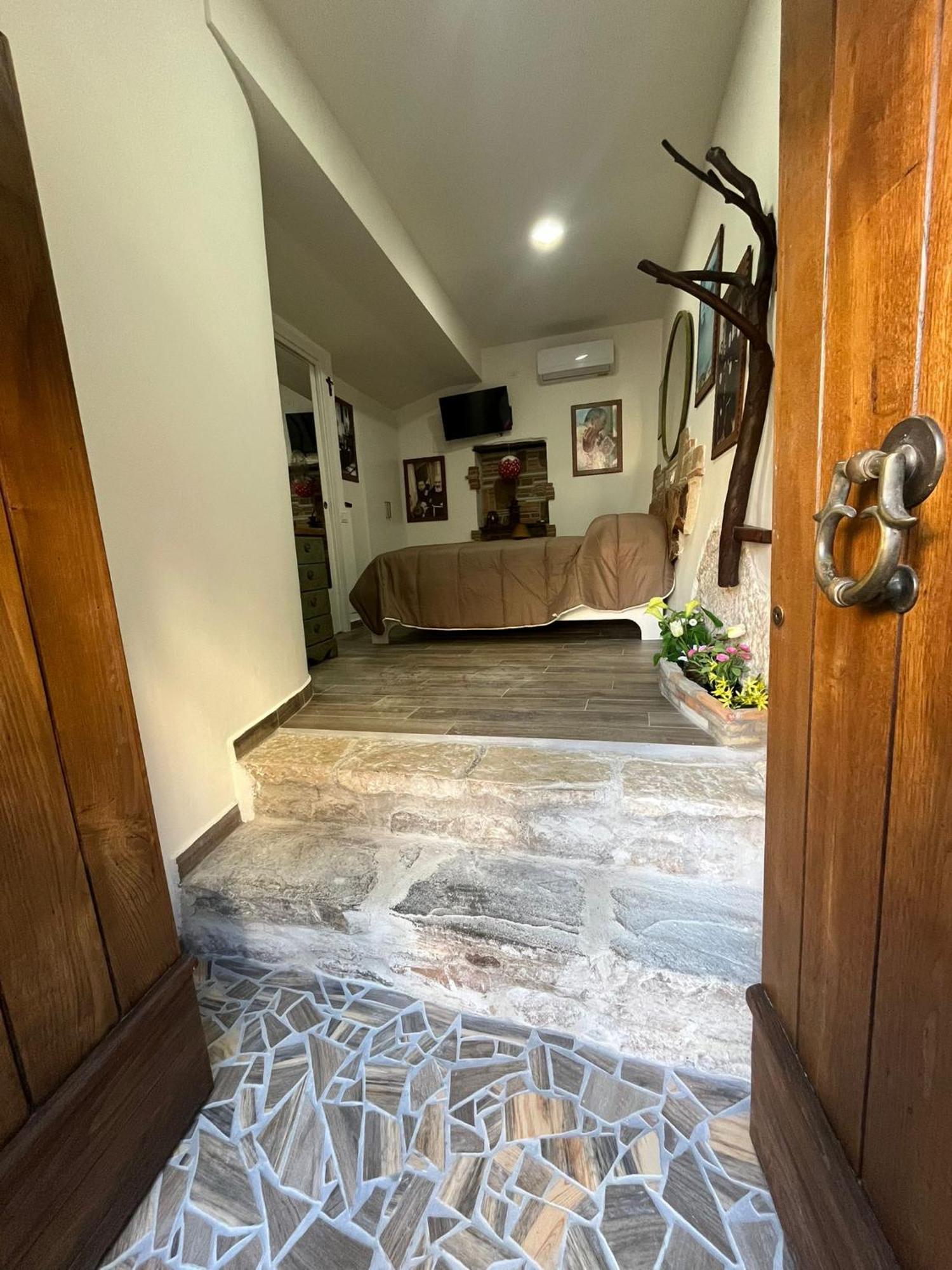 Dimora Forgione B&B - Pietrelcina Exterior photo